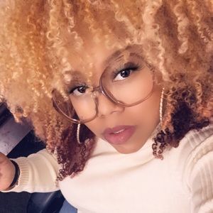 Meet your Posher, Sabrina